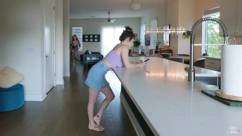 Strapon Fun with Mommy & Star - Savvy